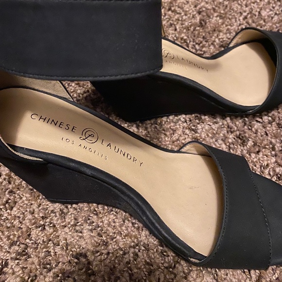 Wedge sandals - Picture 2 of 2